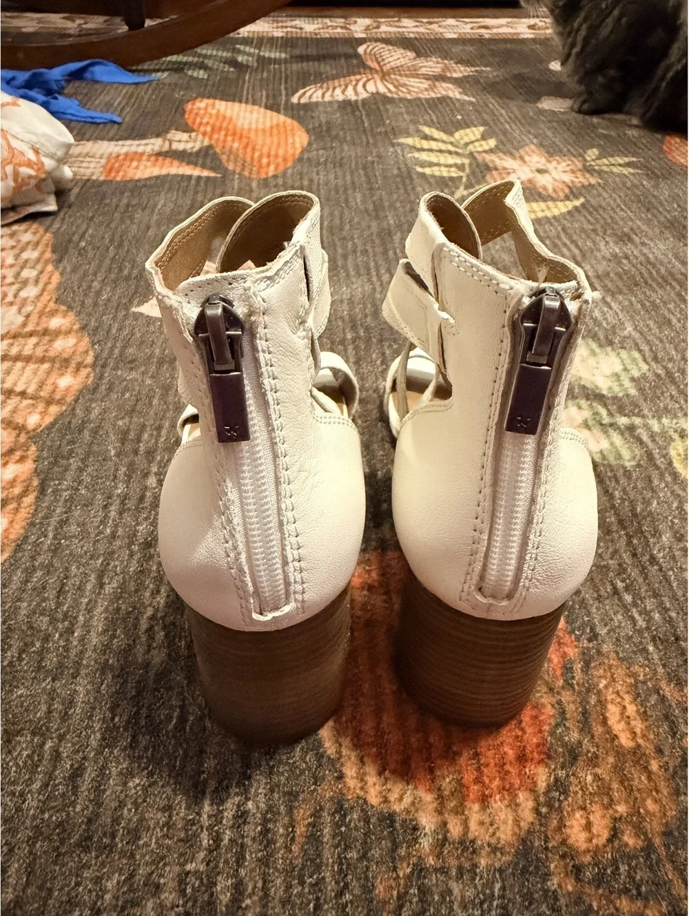 Lucky Brand White Leather Block Heel Sandals Women's Size 9